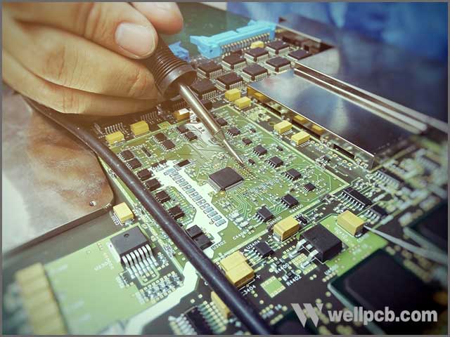 a low toxic and highly efficient curing on a PCB.jpg