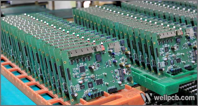 Widely distributed Chinese PCB manufacturing industry, Lots of PCBs on shell fabric.jpg