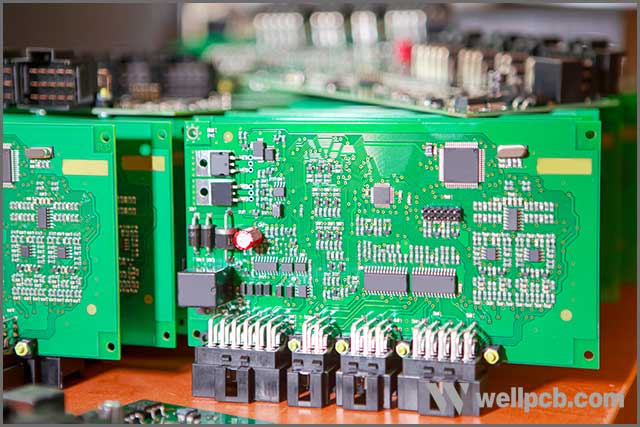 A robust PCB that fits military-grade level.jpg