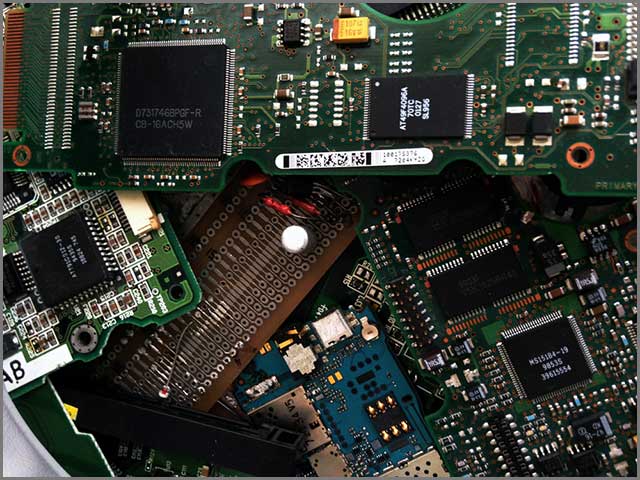 Computer chips on PCBs.jpg