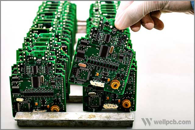 Overseas is the best place to buy cheap electronic components.jpg