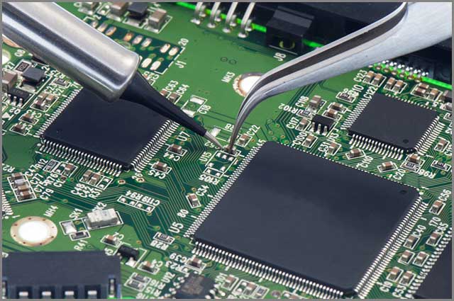 PCB assembly services3.jpg