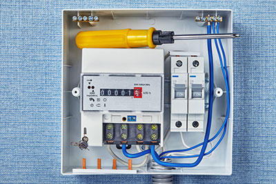 How to Convert 3 phase AC to Single phase AC