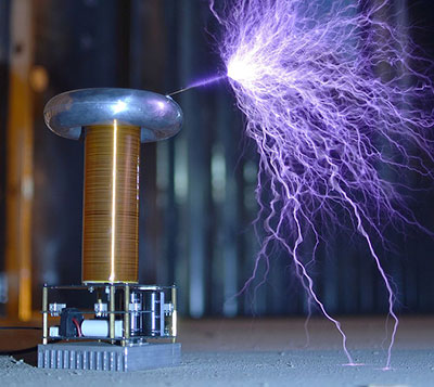 Solid-state DRSSTC Tesla coil with pointed wire