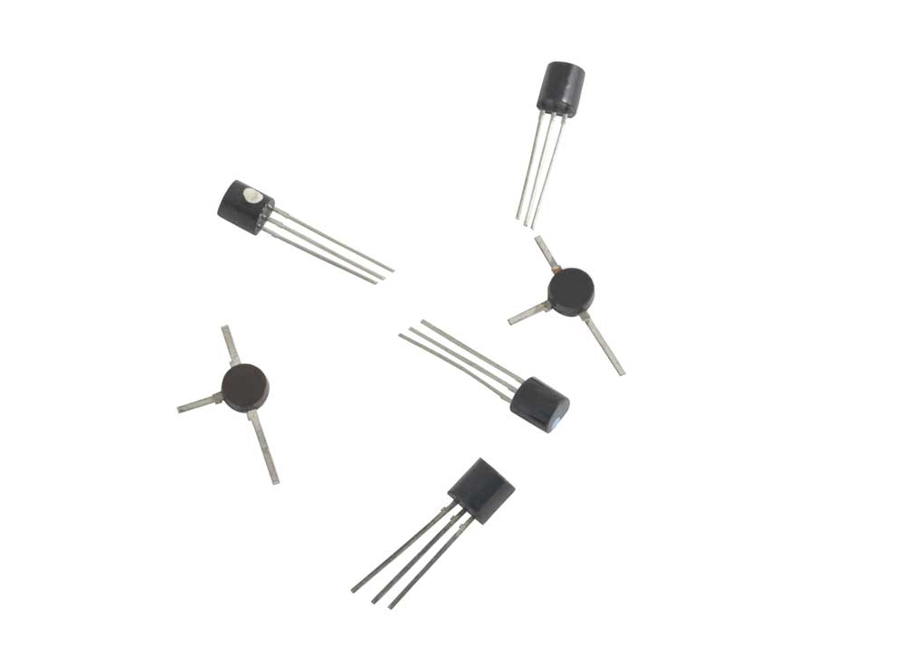 (Pictures of various transistors.
