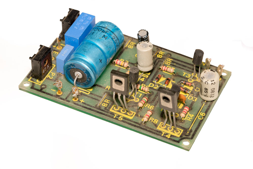 a circuit board with an analog signal generator.