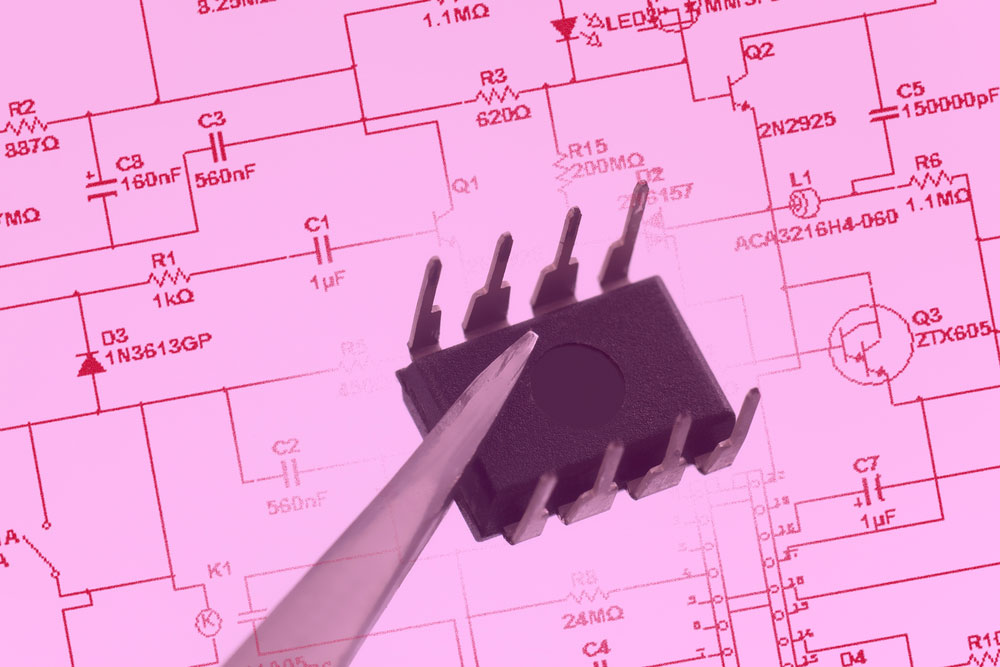 An 8-pin PDIP driver IC