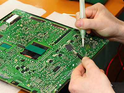 Soldering components on PCB