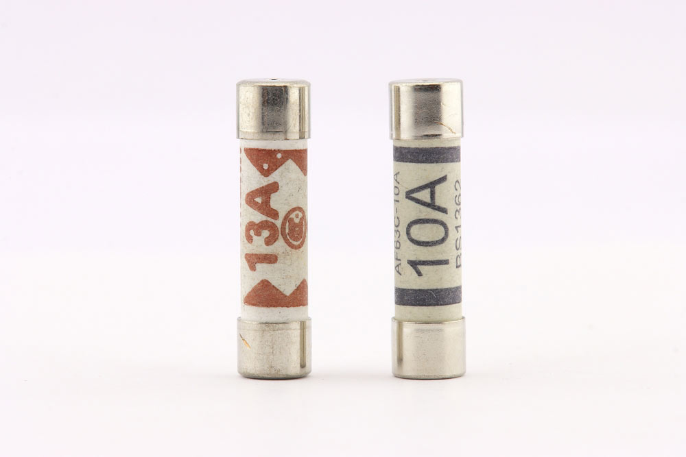 AC fuses with voltage ratings